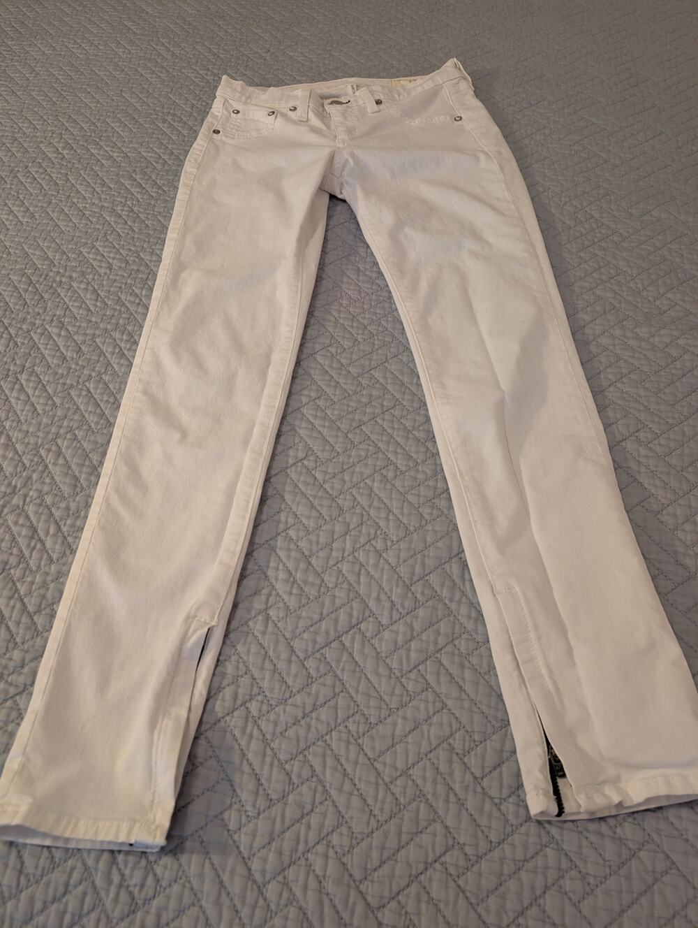 Rag & Bone Women's Jeans 26 White Zipper Capri style w15270026 (0422)